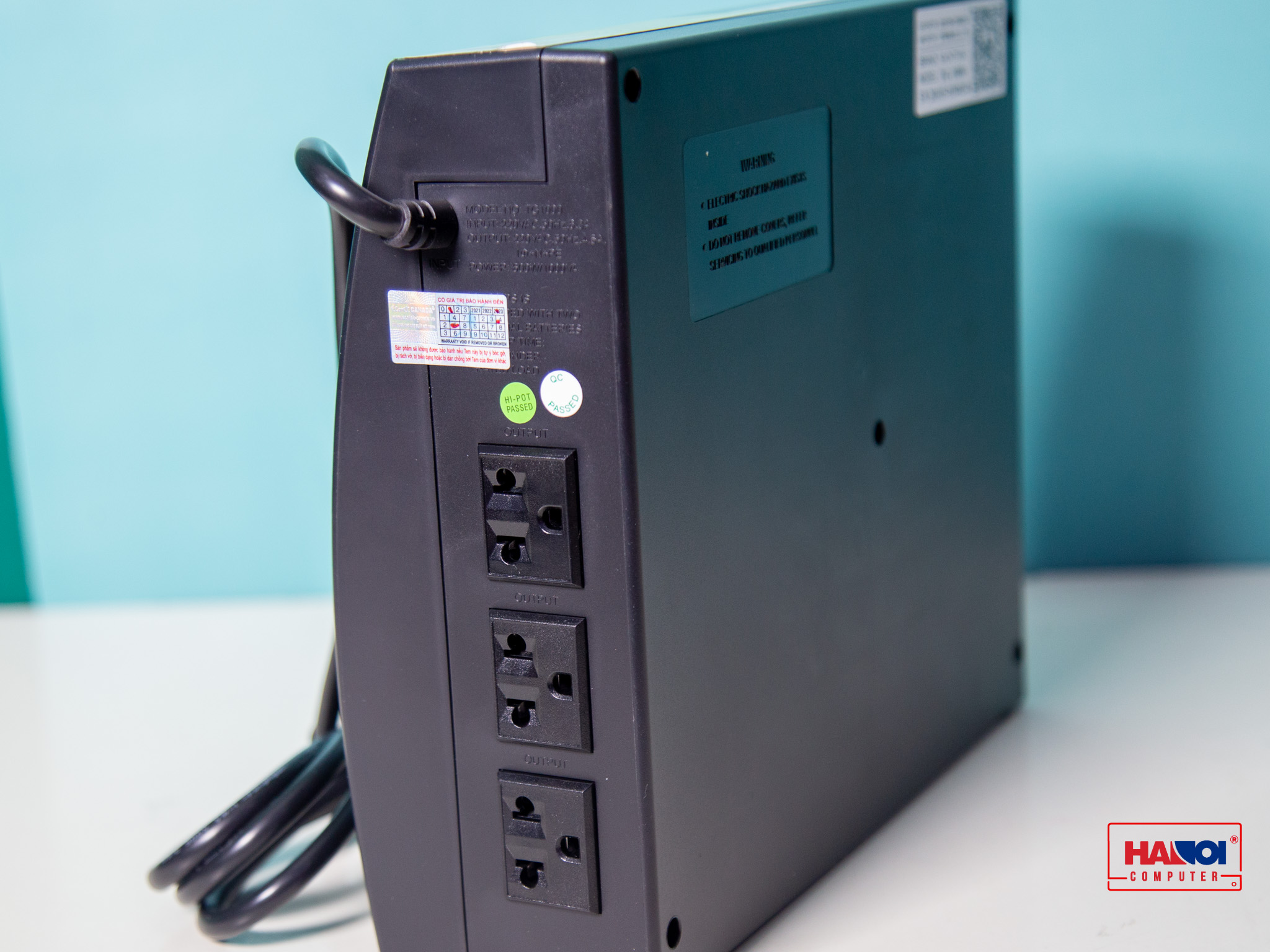 Bộ lưu điện UPS Santak 1000VA/600W  8