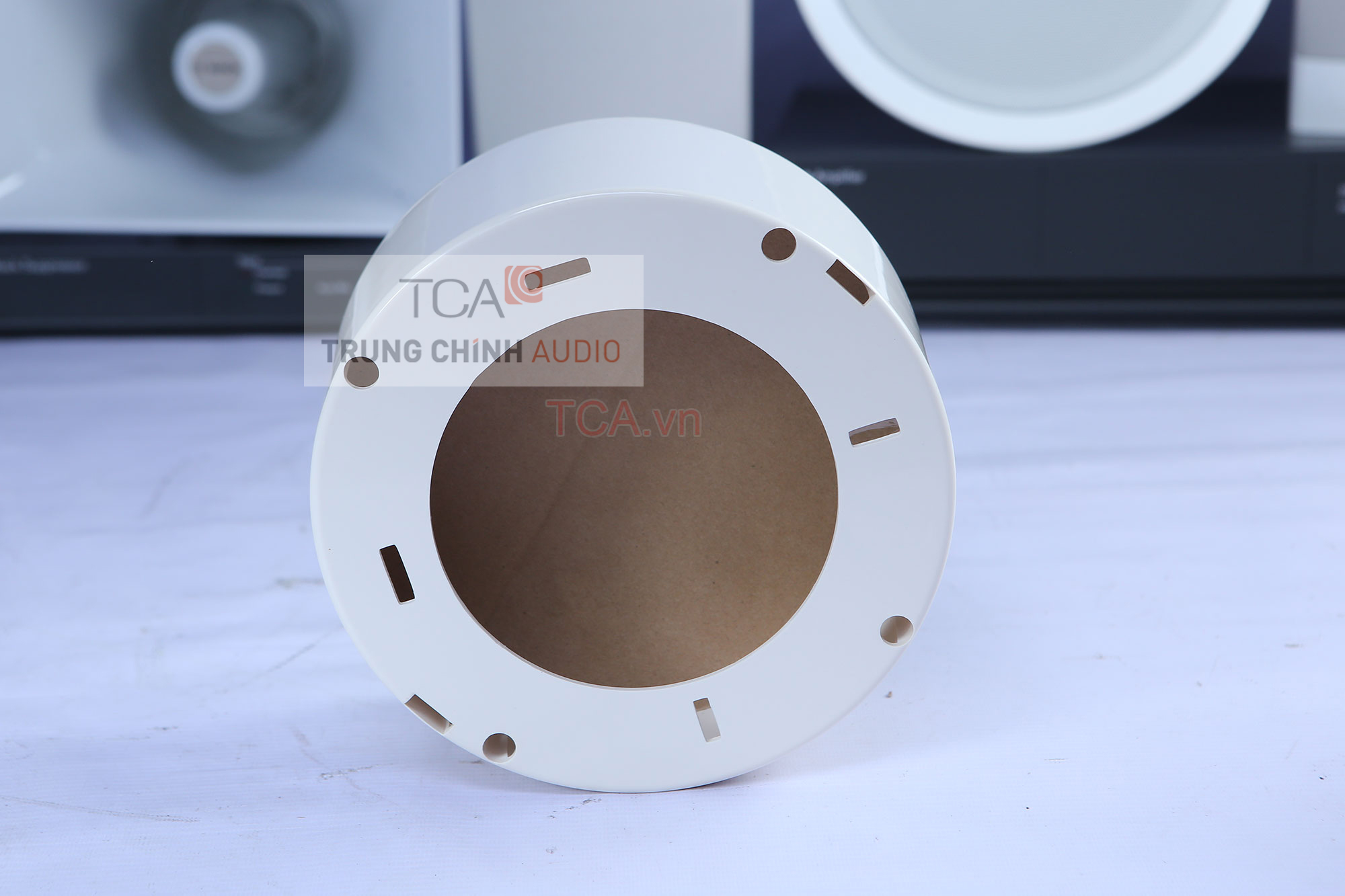 Hộp gắn bề mặt Bosch LBC 3091/01